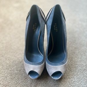 Beautiful almost new. Can’t wear high heels due to a back issue